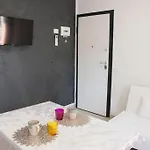 Daire Baja Moderno Trilocale Vicino Al Mare *